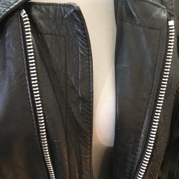 Ladies fringed leather jacket circa 1987 - Picture 10 of 13
